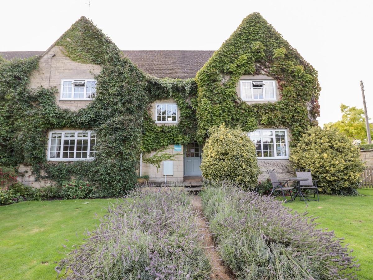 The Malins Apartment Moreton-in-Marsh Exterior photo